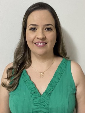 Aline Anália Santos